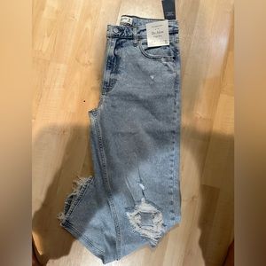 NWT ABERCROMBIE HIGH RISE MOM JEAN